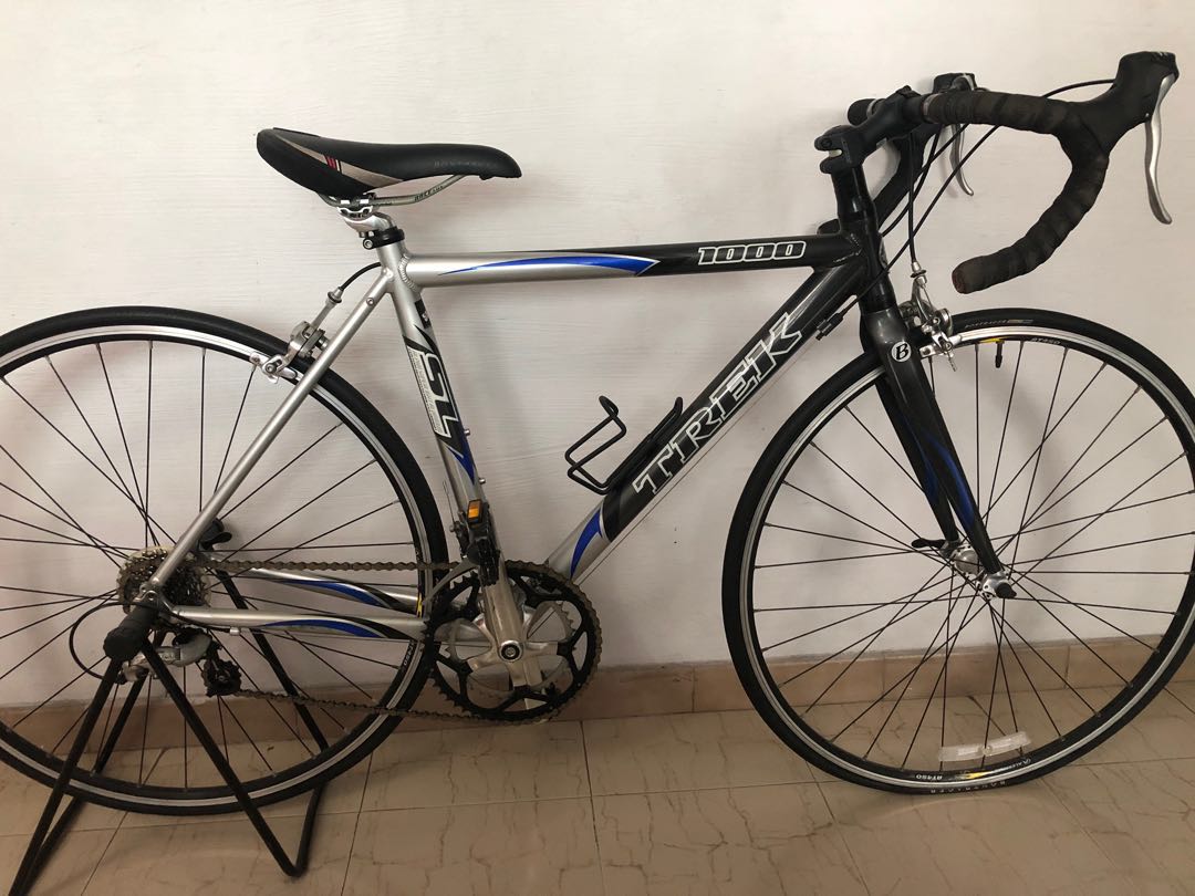 Trek 1000 deals road bike specs