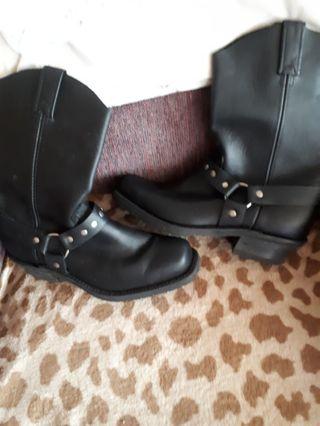 Women's Western Boots Size 10