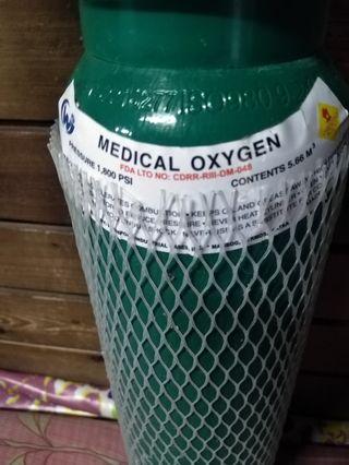 Oxygen tank set