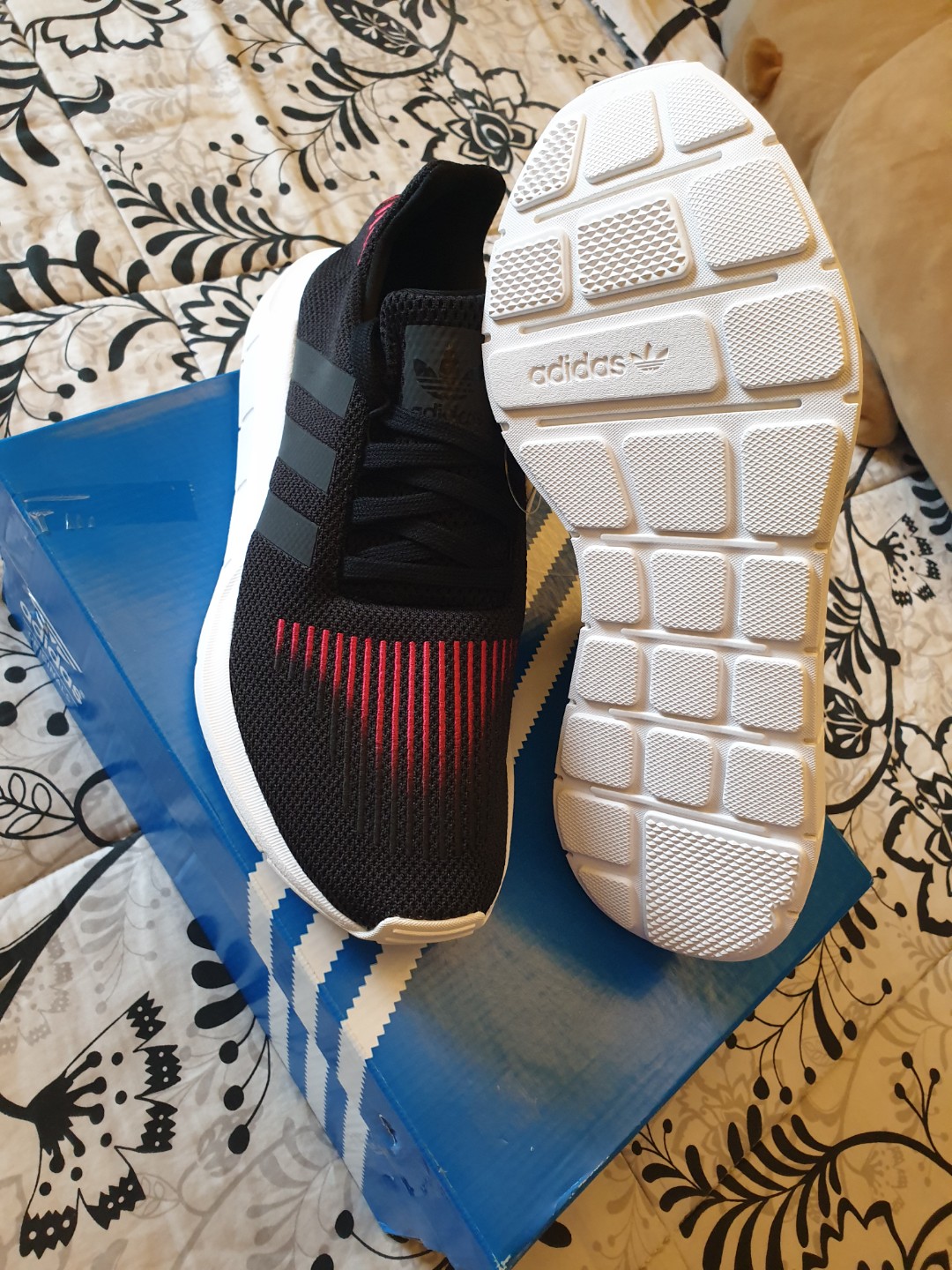 harga adidas swift run original