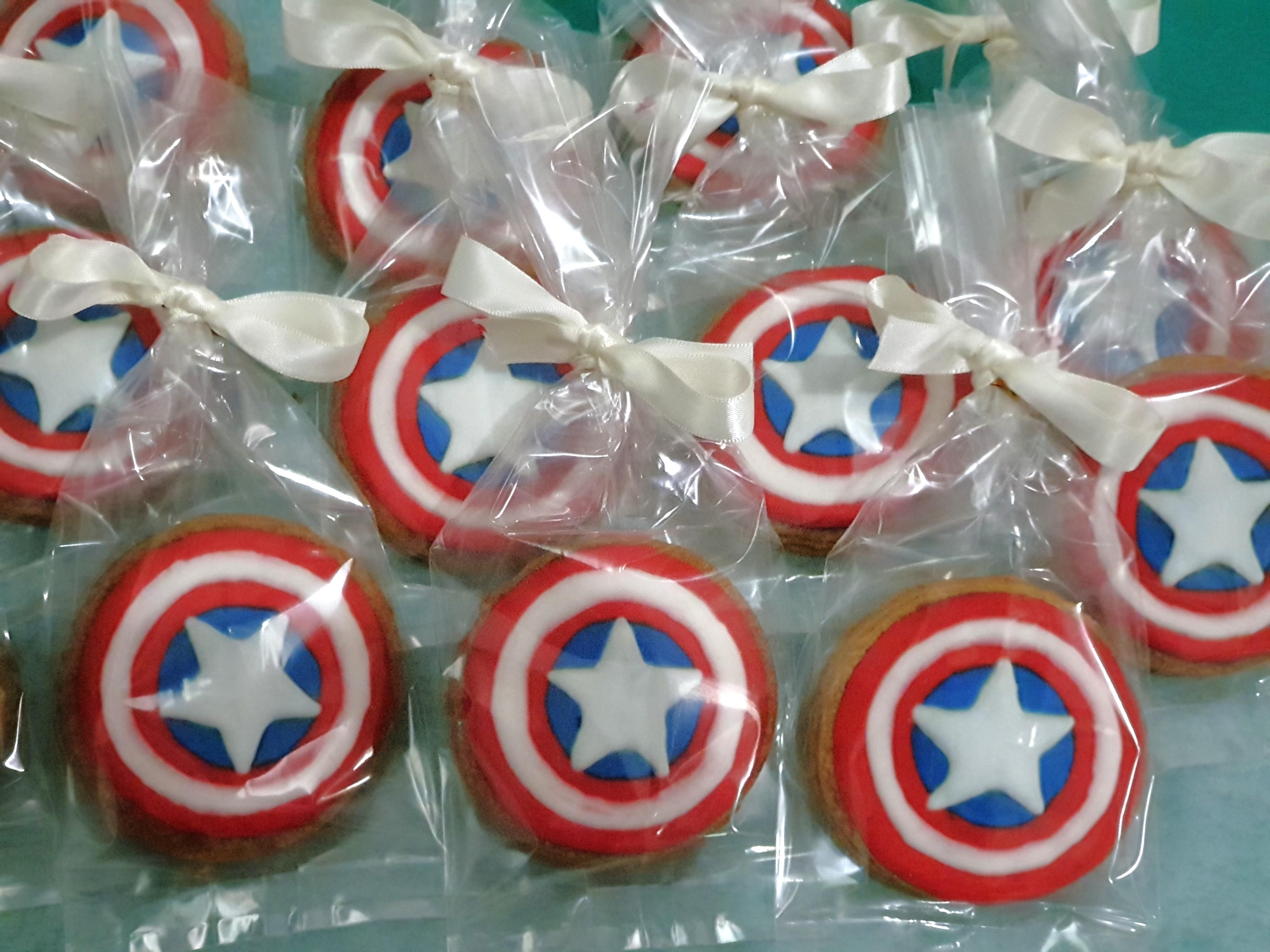 Superhero Captain America Cake Pops • Definitely Cake