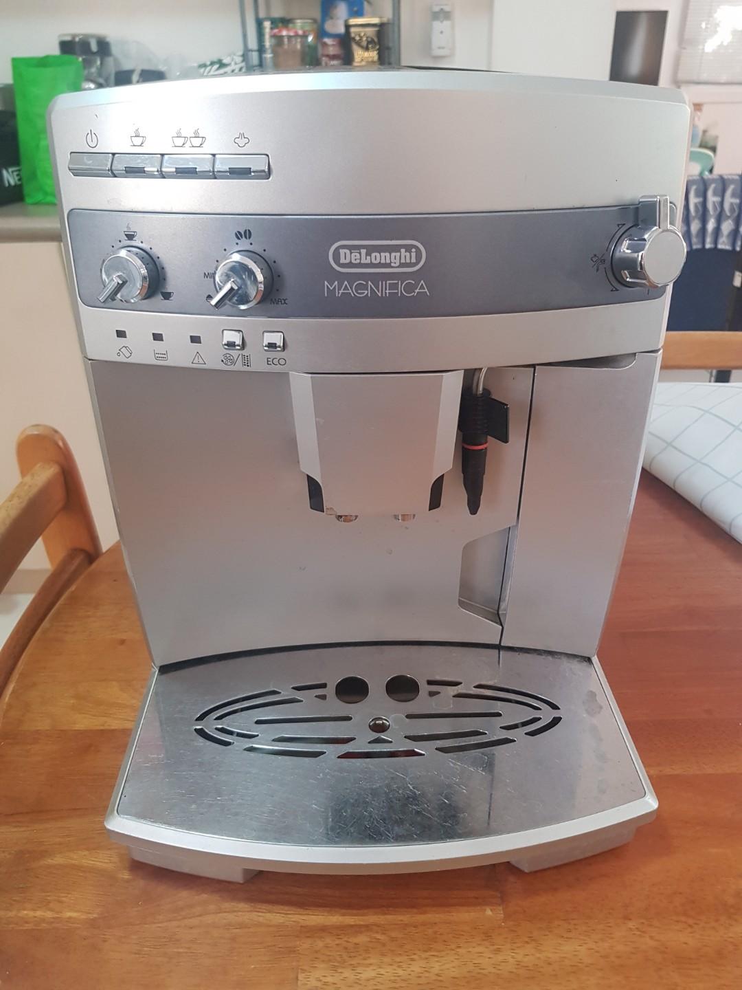 Delonghi Magnifica automatic Espresso and Cappuccino coffee machine, TV