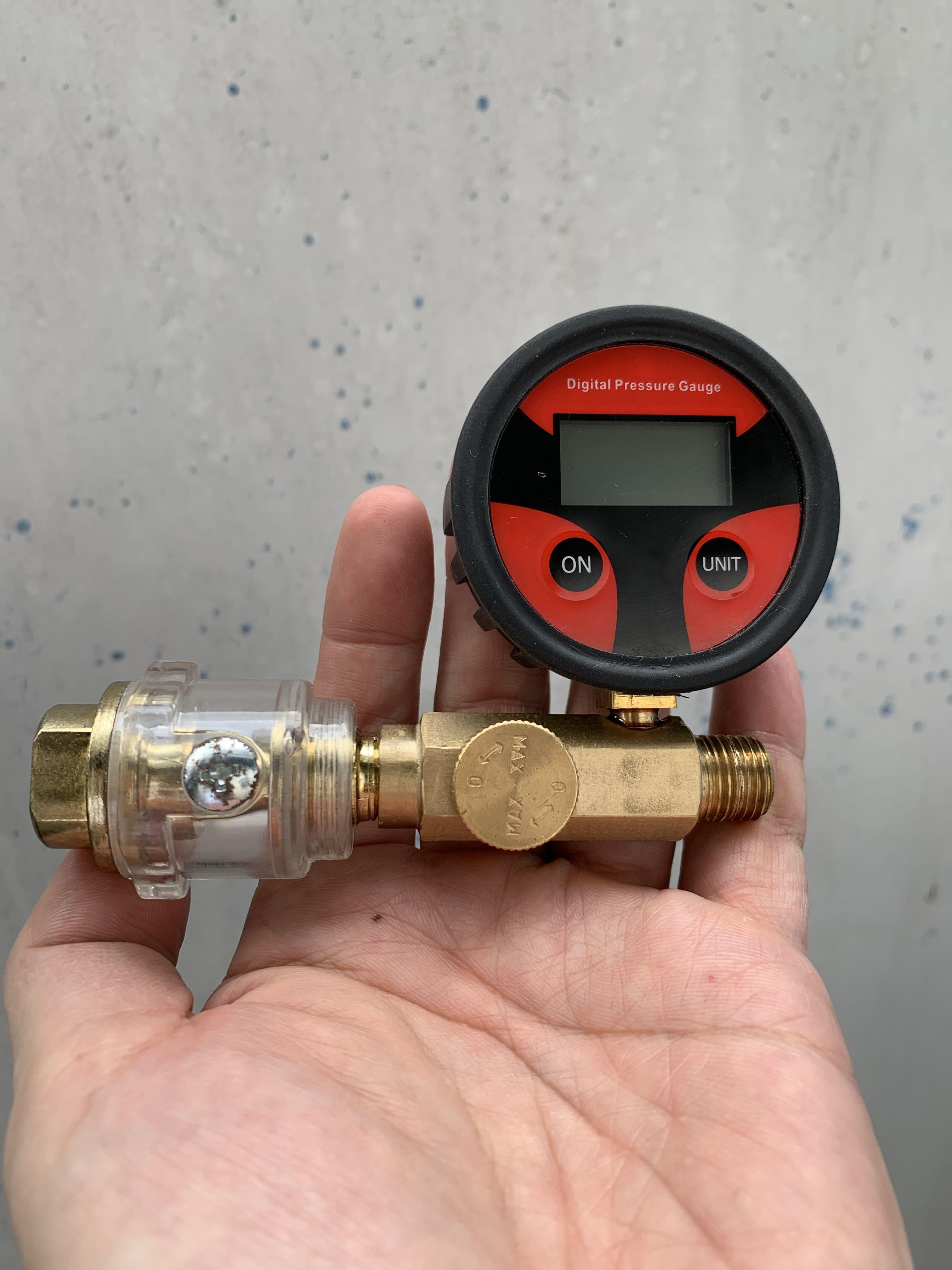 Digital pressure gauge and spray gun regulator for paint gun compressor