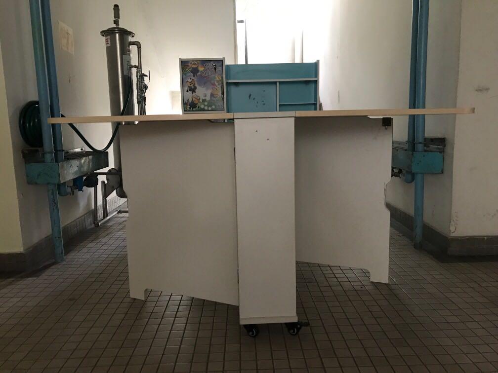 Foldable Dining Table (Category: Chairs) located in Kuala Lumpur. Submitted by winnie_chong (Listing ID 264940976, Image 2). Description: - Still in good condition - Measurements: Length ~ 140cm Height ~ 78cm Width ~ 80cm (When opened) / 23cm (When closed) - Please refer to pictures in the advertisement for actual condition of the table ie: 1. Replaced one of the hinges before 2. One of the latch is not working .