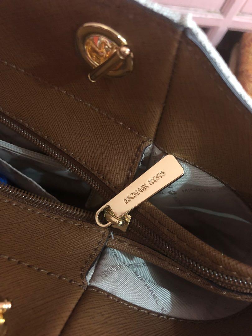 Michael kors jet set chain bag orig (Category: Luxury Bags & Wallets) located in Makati City. Submitted by rosieday (Listing ID 264954555, Image 2). Description: Used once with reciepts..