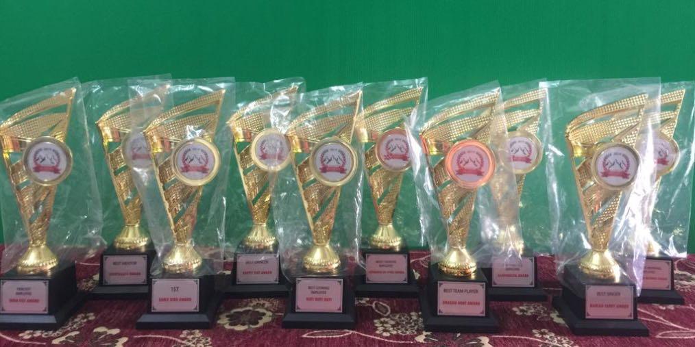 Trophy (Category: Art & Prints) located in Singapore. Submitted by shreealfred (Listing ID 264926552, Image 5). Description: Trophy 25cm Procesd 3-5 working days ( depends on quantity) Min order 10pcs Self collection at Boon Lay Mrt .