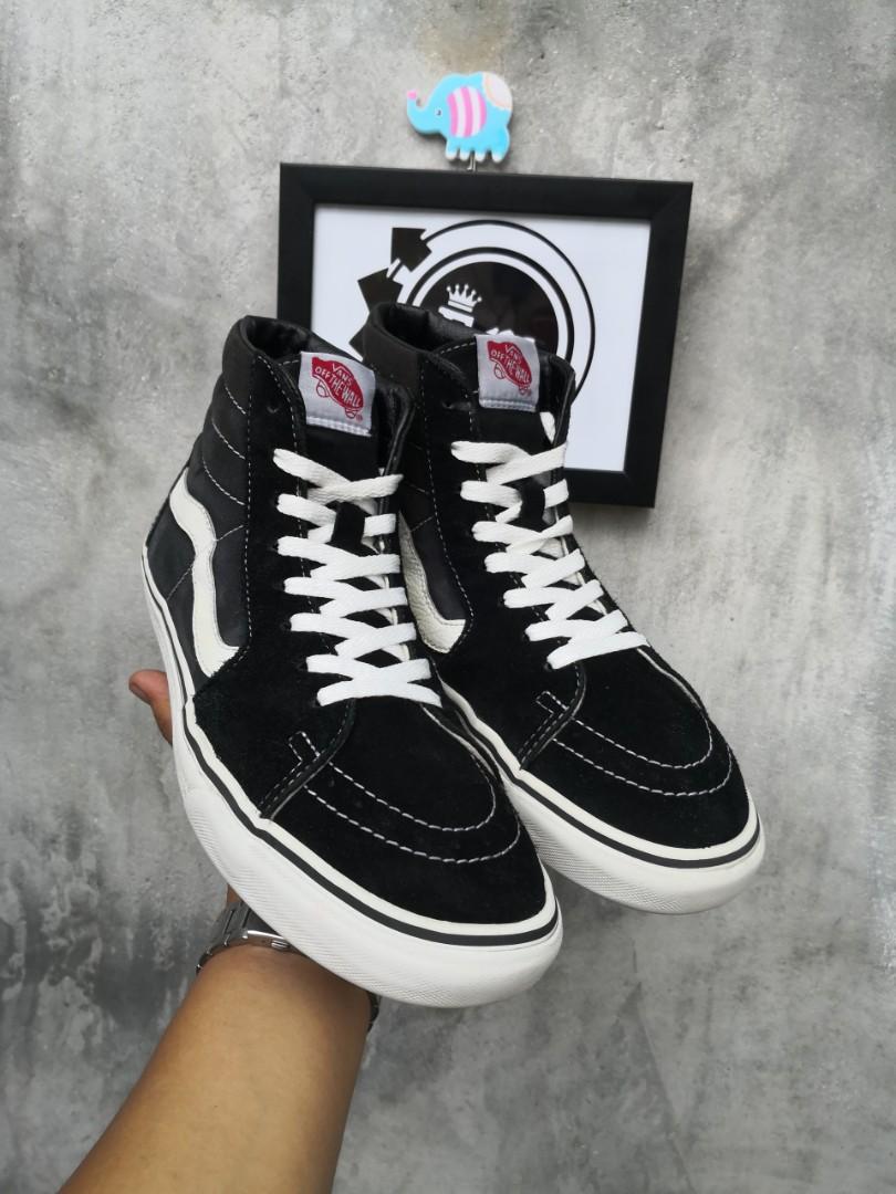 dress blue vans old skool