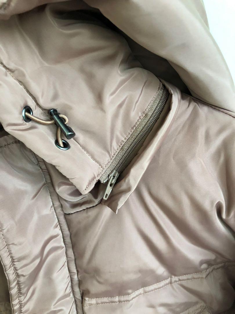 Winter Down Jacket (Category: Coats, Jackets and Outerwear) located in Singapore. Submitted by aaronlim6 (Listing ID 264915902, Image 5). Description: 买了！没有出国！buy ! No going overseas .