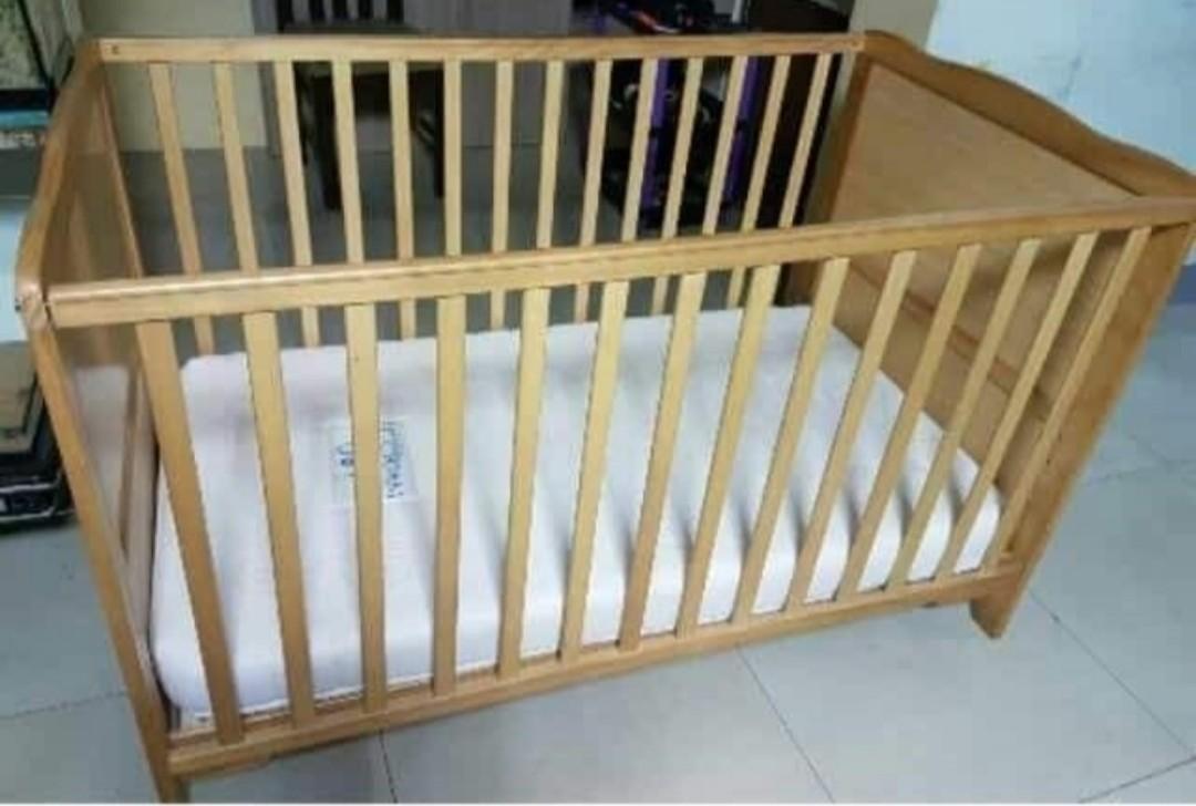 Second hand top cot for sale