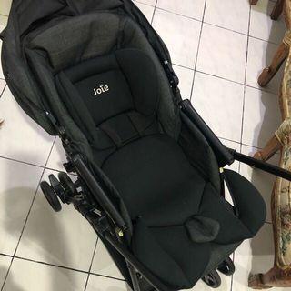 Stroller bayi joie