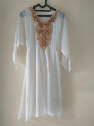 Tunic putih