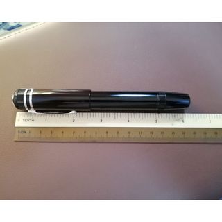 Montblanc heritage best sale 1914 fountain pen