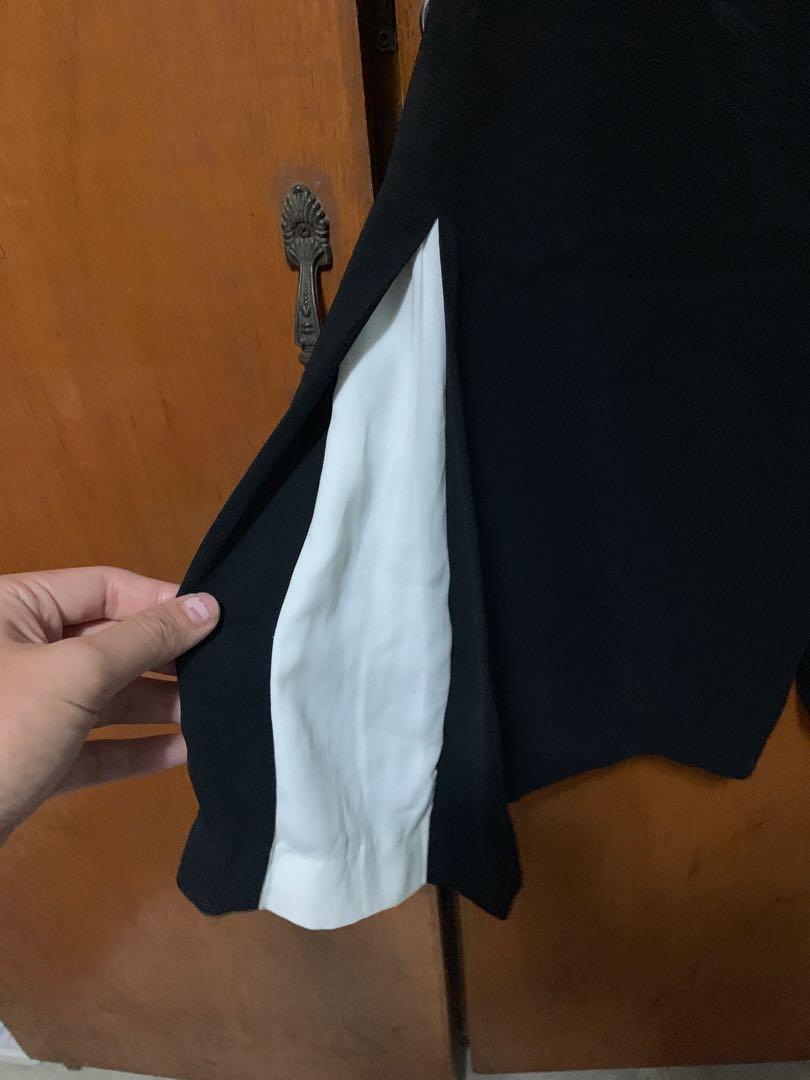 Everything Branded - 130 or less - Bershka culottes (Category: Other Bottoms) located in Paranaque City. Submitted by j08jx (Listing ID 265187362, Image 2). Description: Will be posting this until Dec 6 Friday only RFS: Mag migrate na.