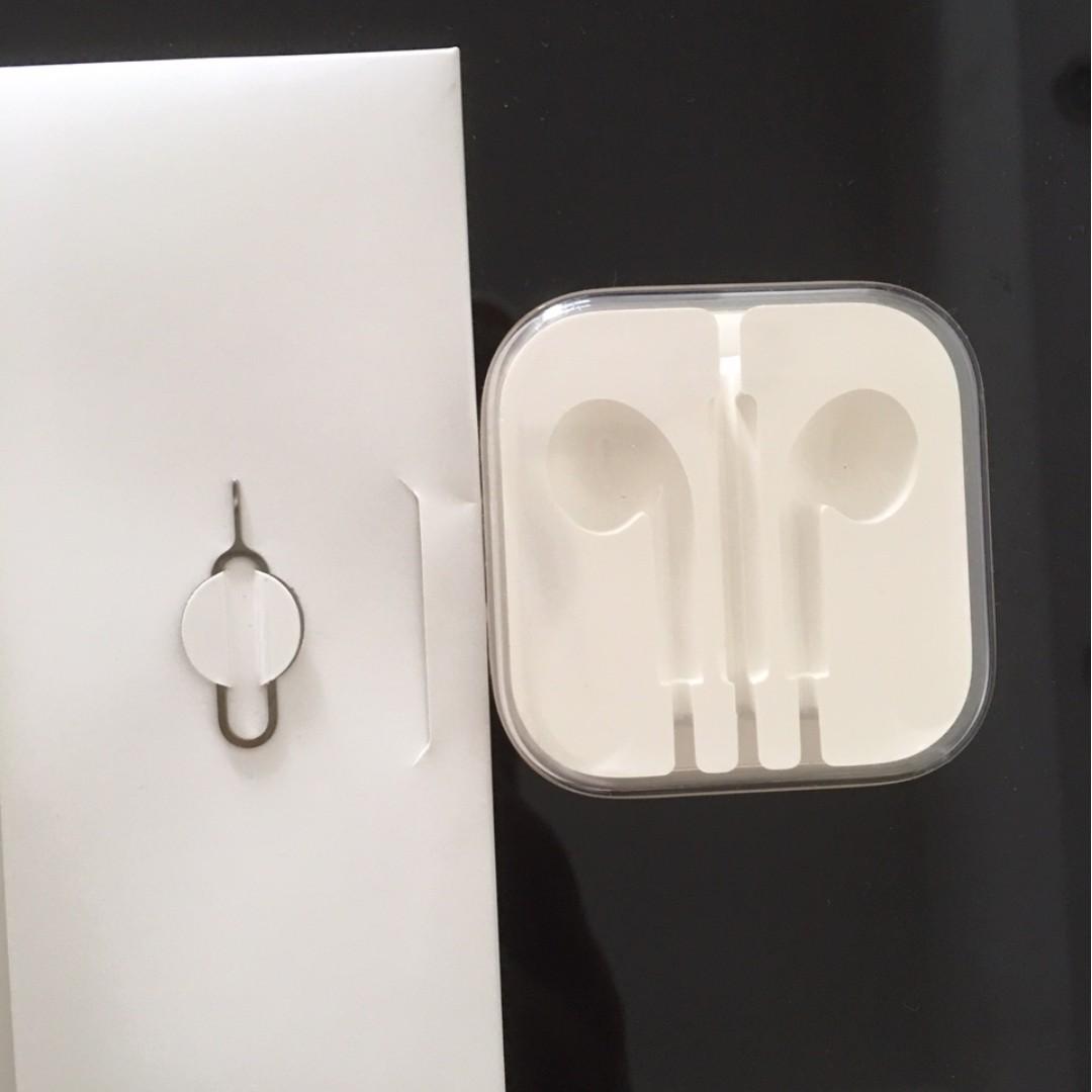 Buy the Apple Original Wired EarPods with 3.5mm Headphone Jack - In-line  ( MNHF2FE/A ) online 