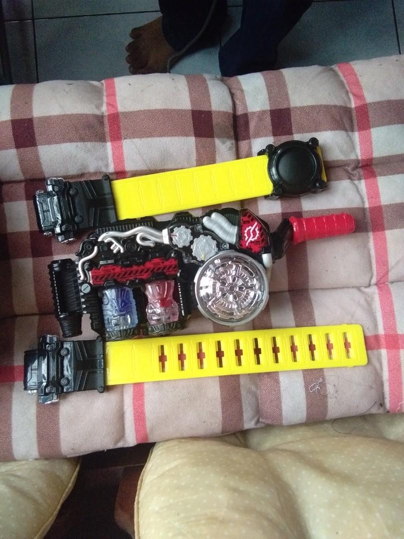 thumbnail image 2 of Transform And Henshin! Bandai DX Hazard Trigger Set For Kamen Rider Build - Transformation Weapon 2 of 6