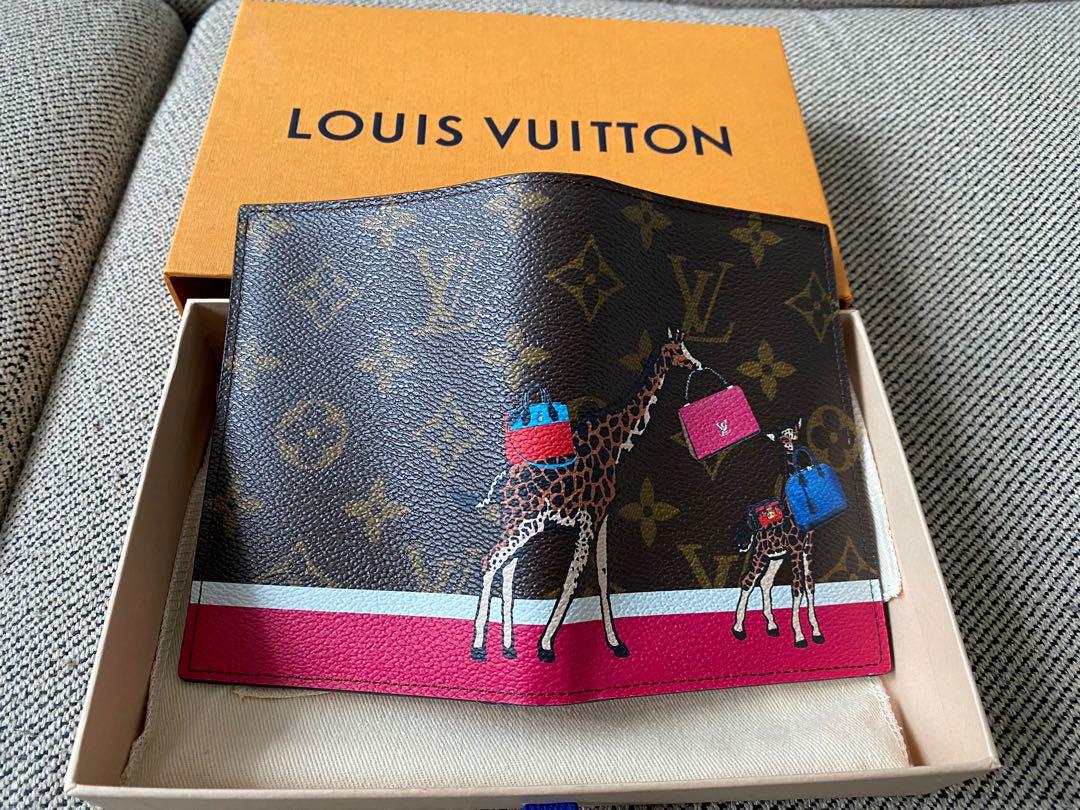 LOUIS VUITTON Monogram 2017 Christmas Animation Passport Cover 206648