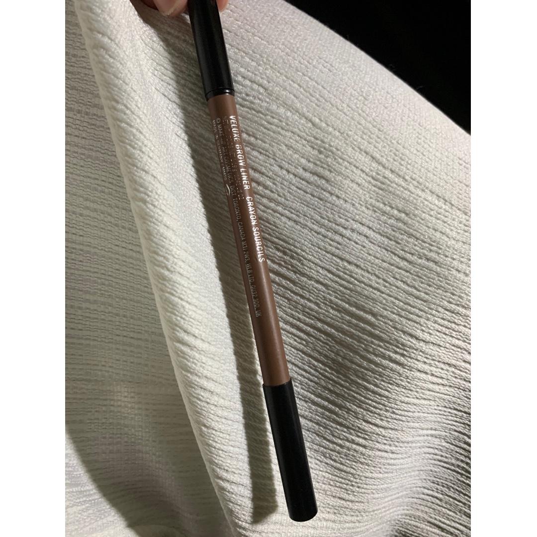 MAC veluxe eyebrow brow pencil redhead (Category: Makeup) located in Quezon City. Submitted by la.rose.fashion (Listing ID 265180658, Image 2). Description: 90% of the product remains, only used it for 6 times In redhead mac veluxe brow ♥️ srp is 1300 selling low.