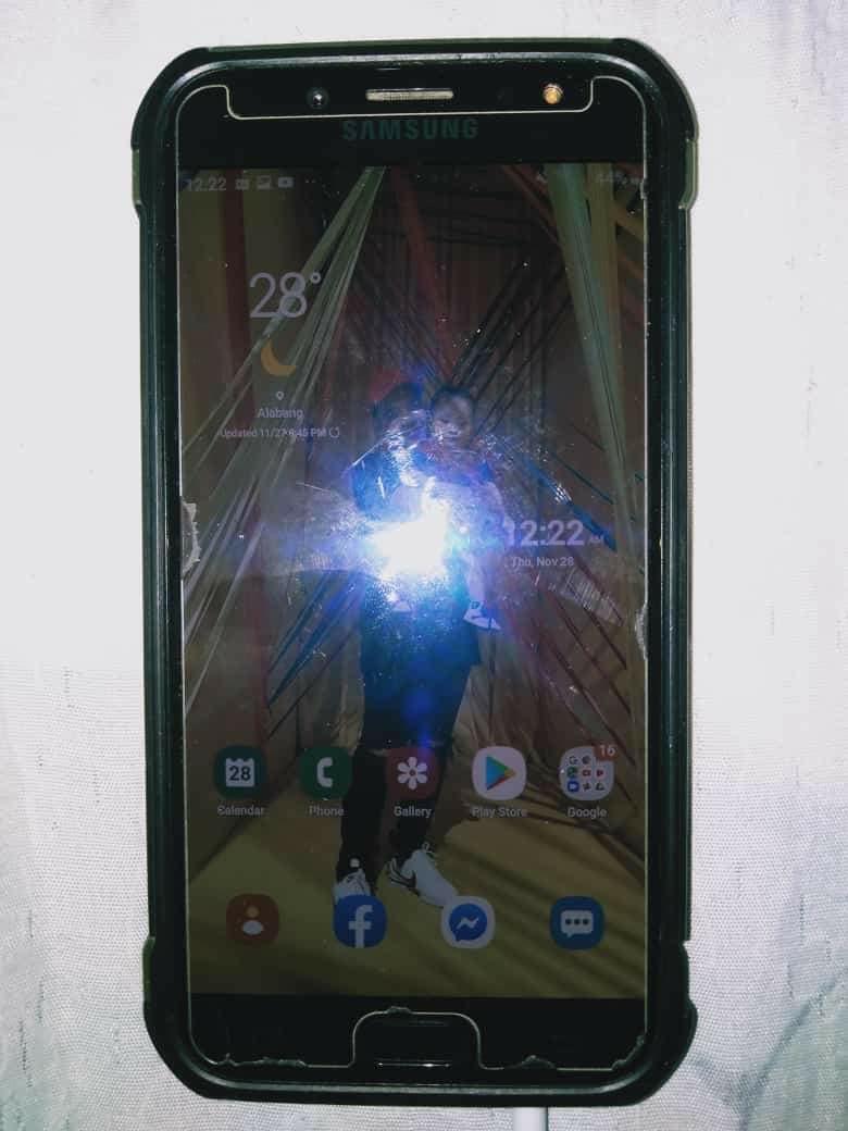 Samsung j7 pro (Category: Samsung) located in Muntinlupa City. Submitted by thriftsmuntinlupa26 (Listing ID 265053215, Image 1). Description: .