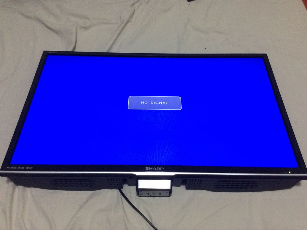 SHARP AQUOS 29 Inch (LC29LE440M) + Wall Mount + remote control and