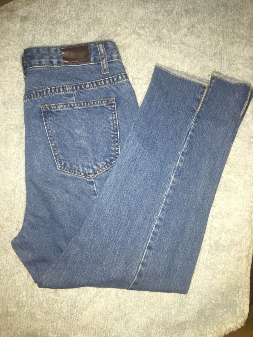 Ton Lion Mom Jeans, Women's Fashion, Bottoms, Jeans on Carousell