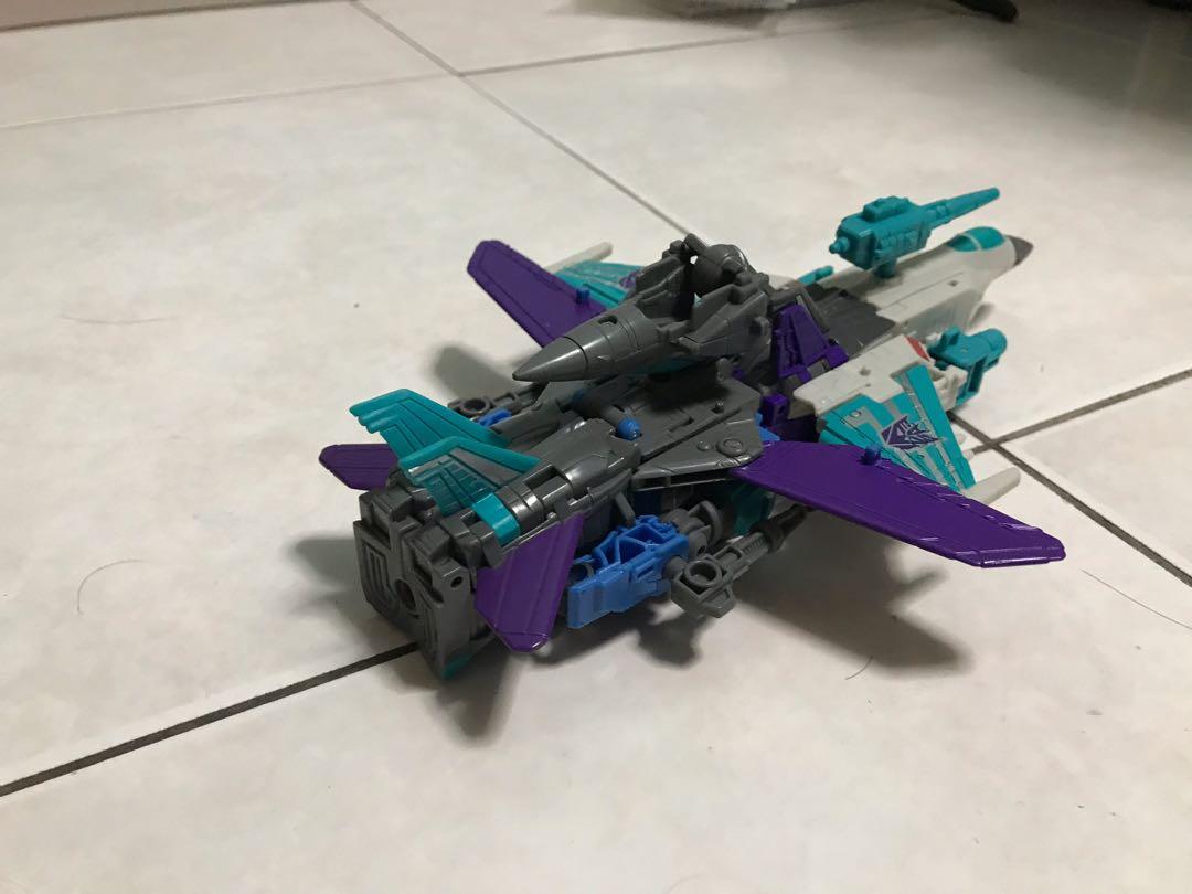 Transformers (Category: Toy Figures) located in Singapore. Submitted by kenlee72 (Listing ID 265188407, Image 2). Description: Dark wing & deadwing powermaster only for display .