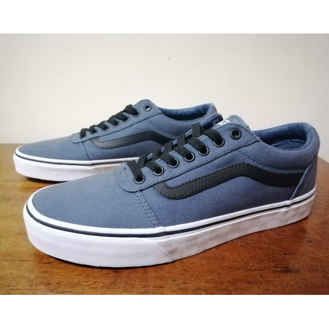 check foxing blue and white vans