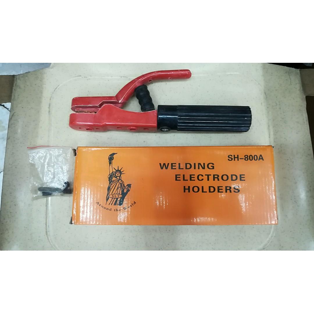Welding Electrode Holders (Category: Construction Tools & Equipment) located in Manila. Submitted by townlites (Listing ID 265115100, Image 1). Description: Wiring display - Round head wiring design Handle - Anti skid design Jaw - The upper jaw and lower jaw have a close bite degree and the welding rod is difficult to drop. Thick comfortable handle, non-slip design. Handle with special insulation heat-resistant material, high temperature, non-con