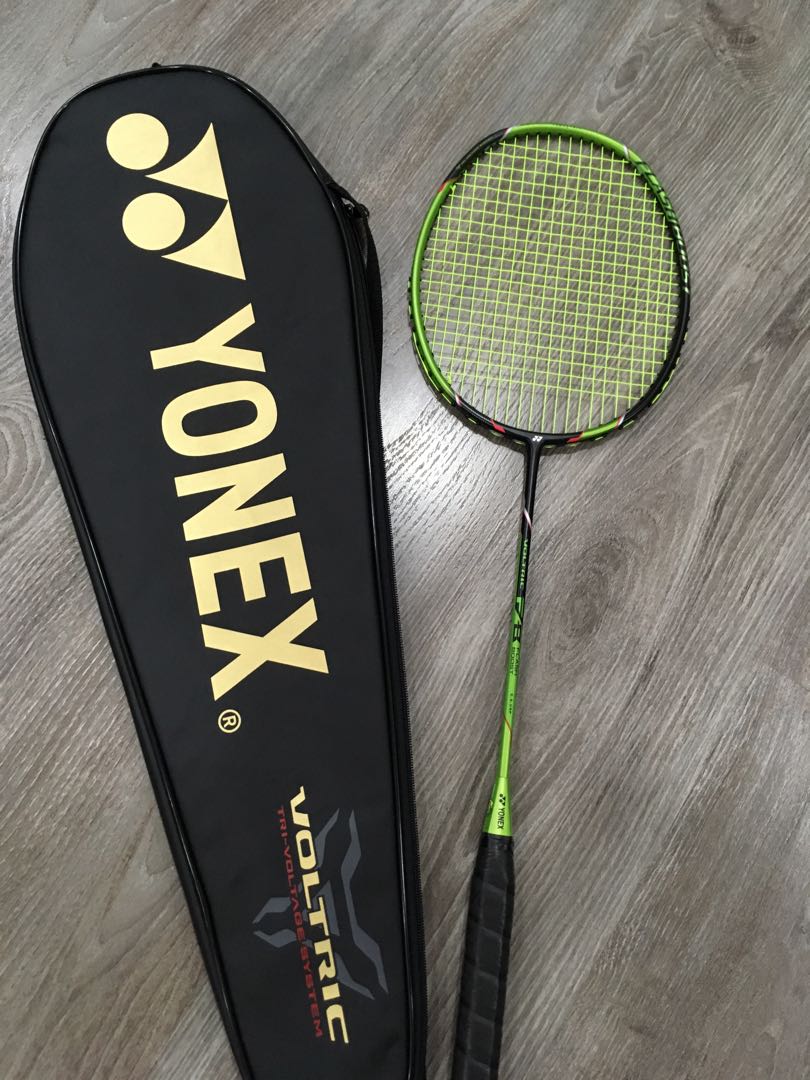 YONEX Badminton Racquet : Voltric FB; FG5 (Black/Green), Sports 