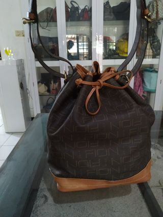 (Kategori: ) berada di . Dikirim oleh ningsluxury_1963 (ID iklan 265308922, Gambar 1). Deskripsi: .