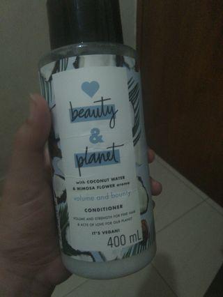 Conditioner love beauty and planet