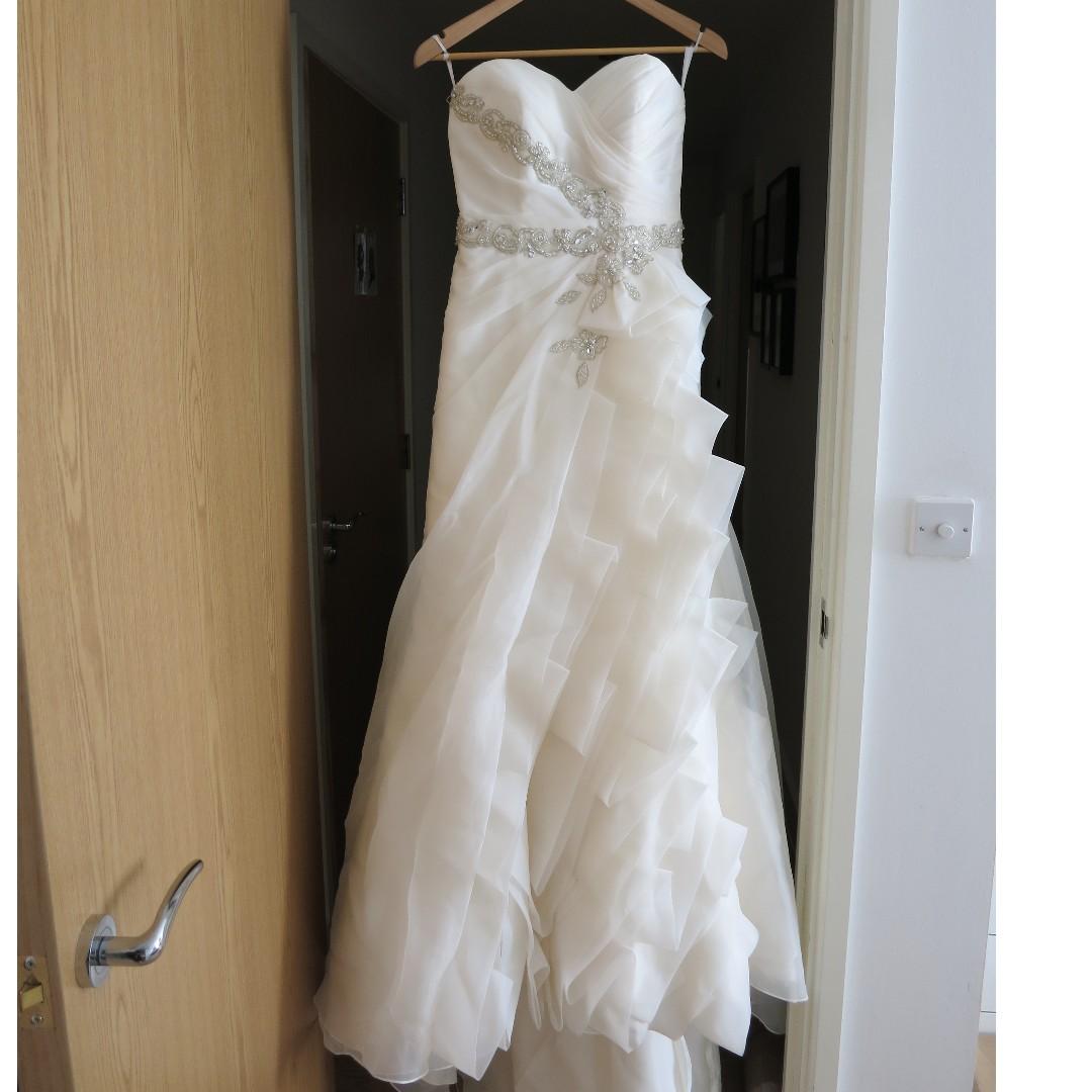 alfred sung dresses uk