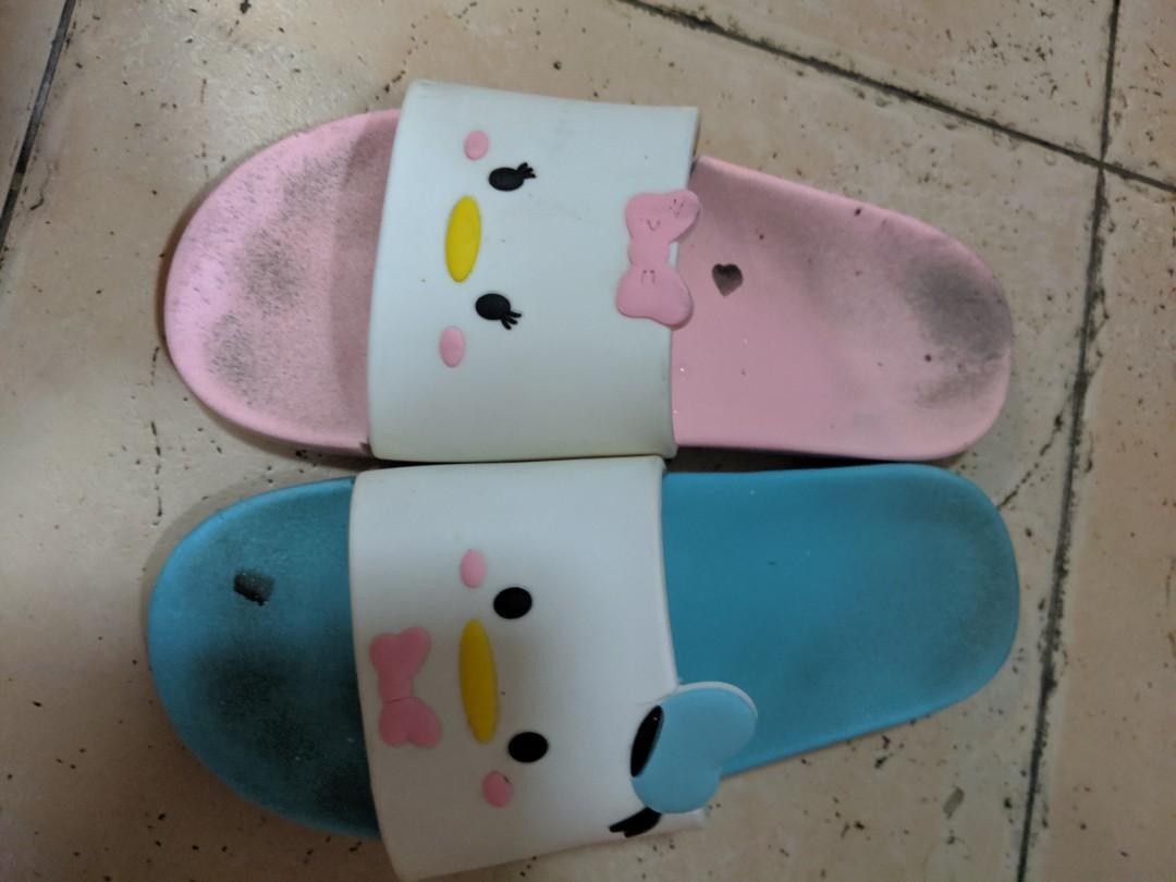 daisy duck slippers