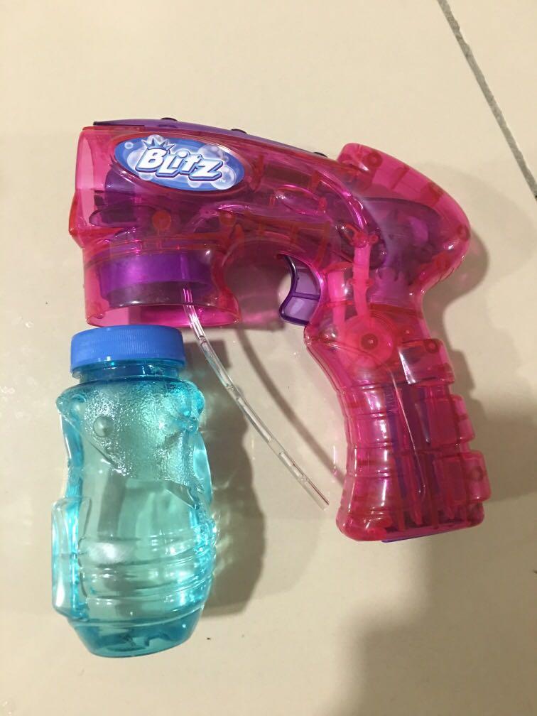 Blitz Bubble Gun, Hobbies & Toys, Toys & Games on Carousell
