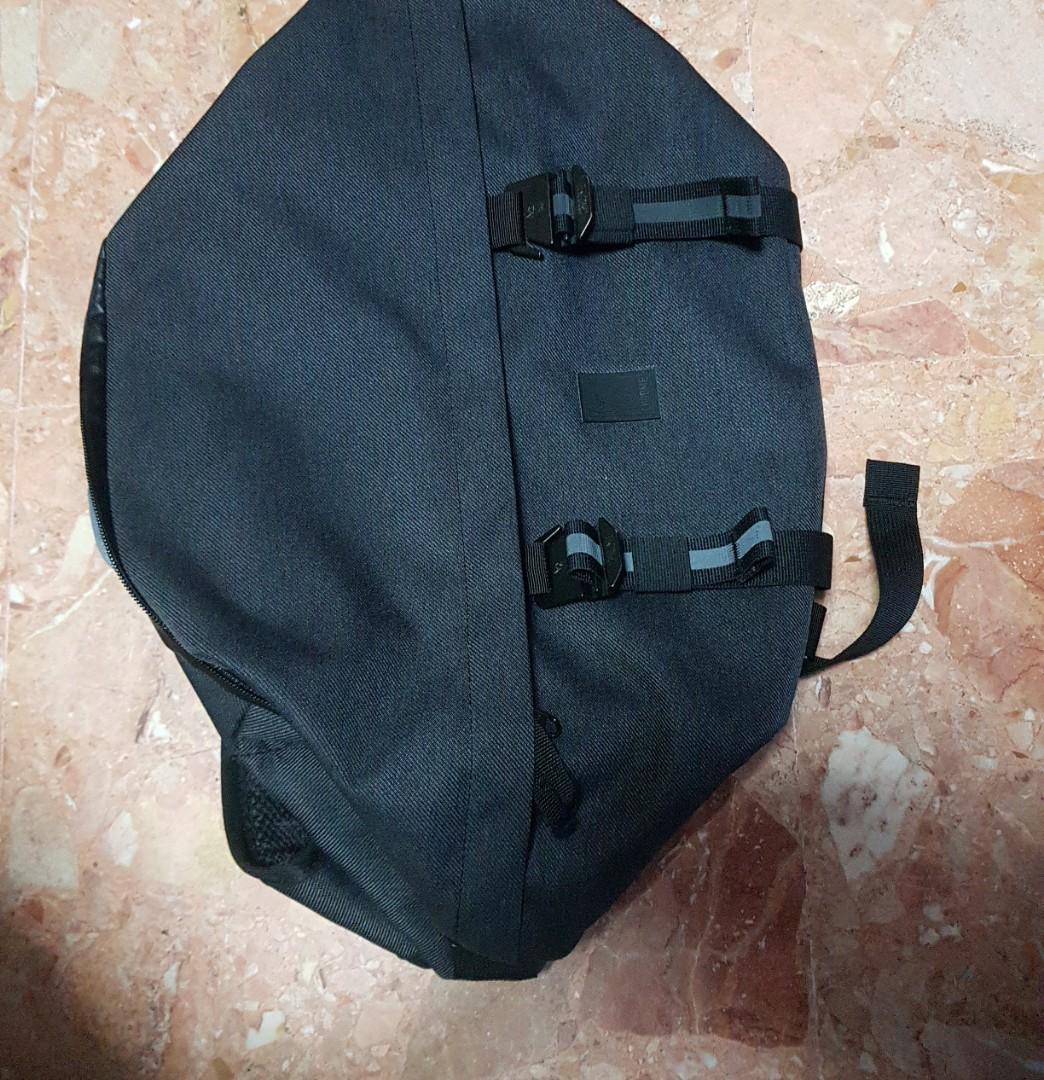 Chrome industry vale sling bag 2.0 Men s Fashion Bags Sling