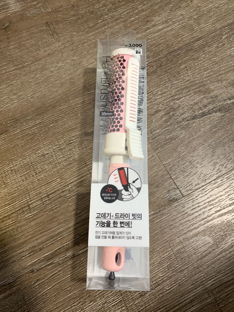 Daiso Natural Hair Curler, Beauty & Personal Care, Hair on Carousell