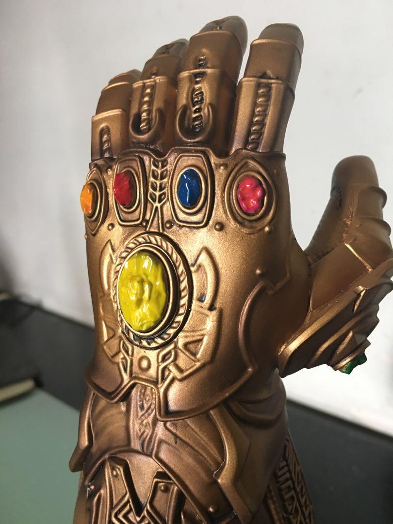 (discount) 22cm marvel avengers tanos 灭霸无限手套infinity