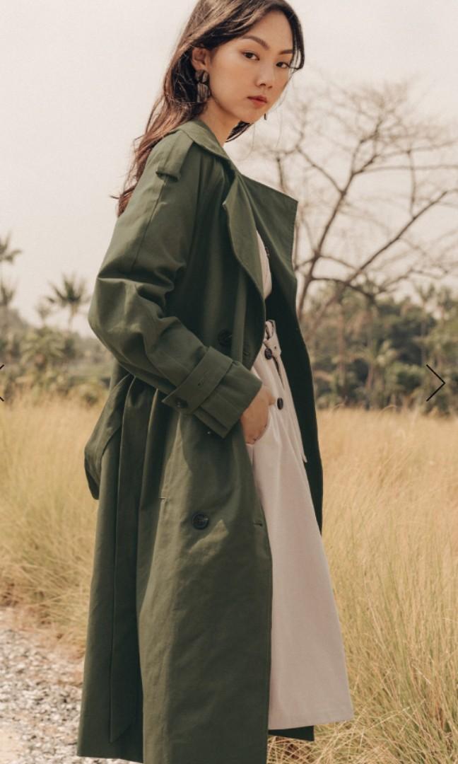 Elle trench coat top