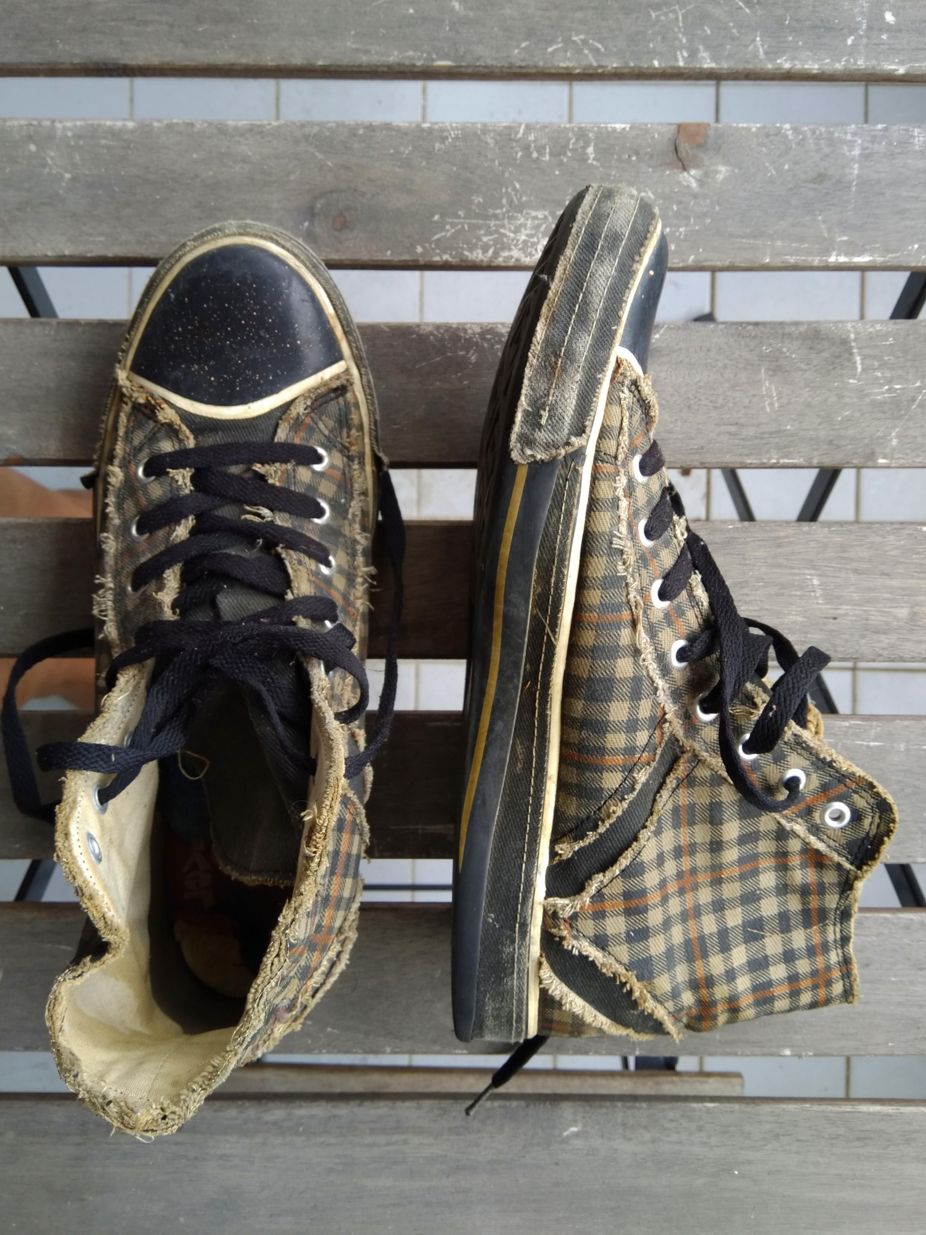 LEVI S High Cut Sneakers