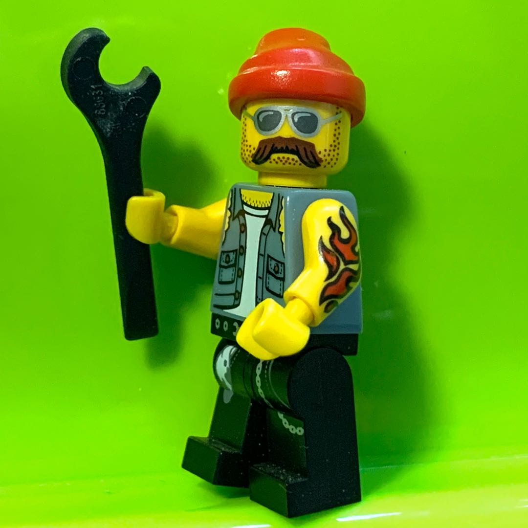 Lego motorcycle mechanic online