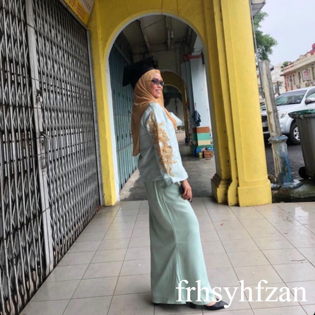 Preloved Elfira Loy X Mc Vogue Modern Kurung Set In Baby Blue