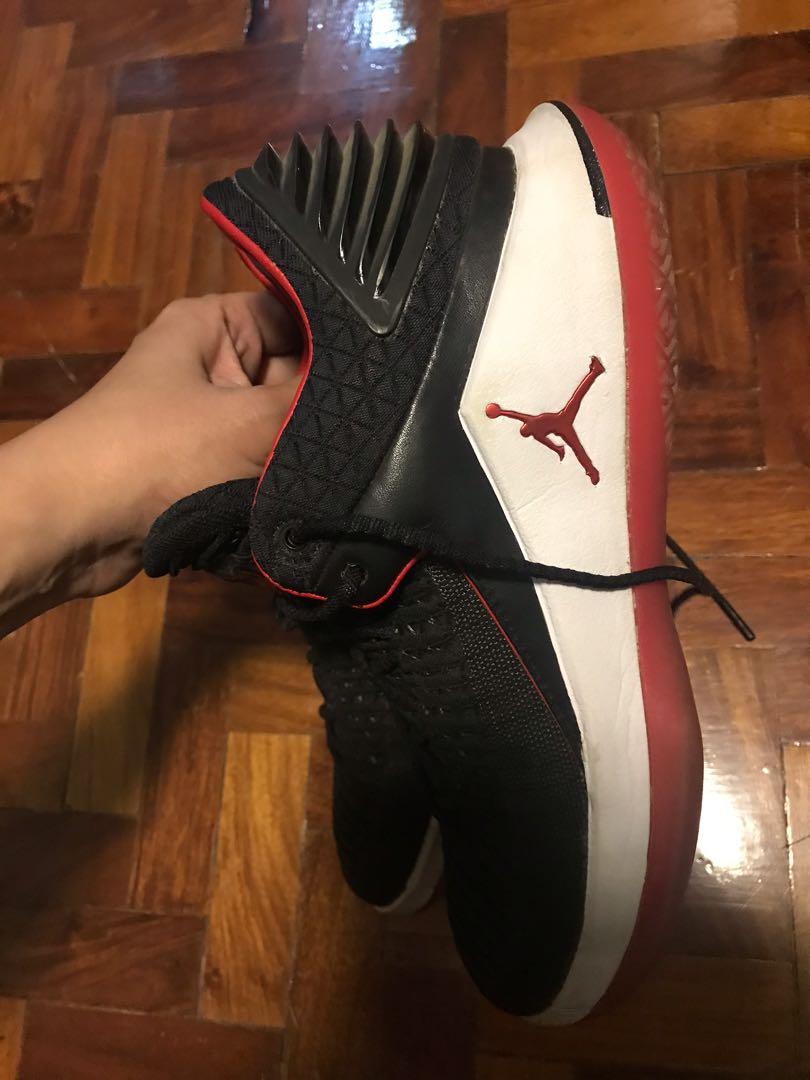 Air jordan xxxii sale black university red