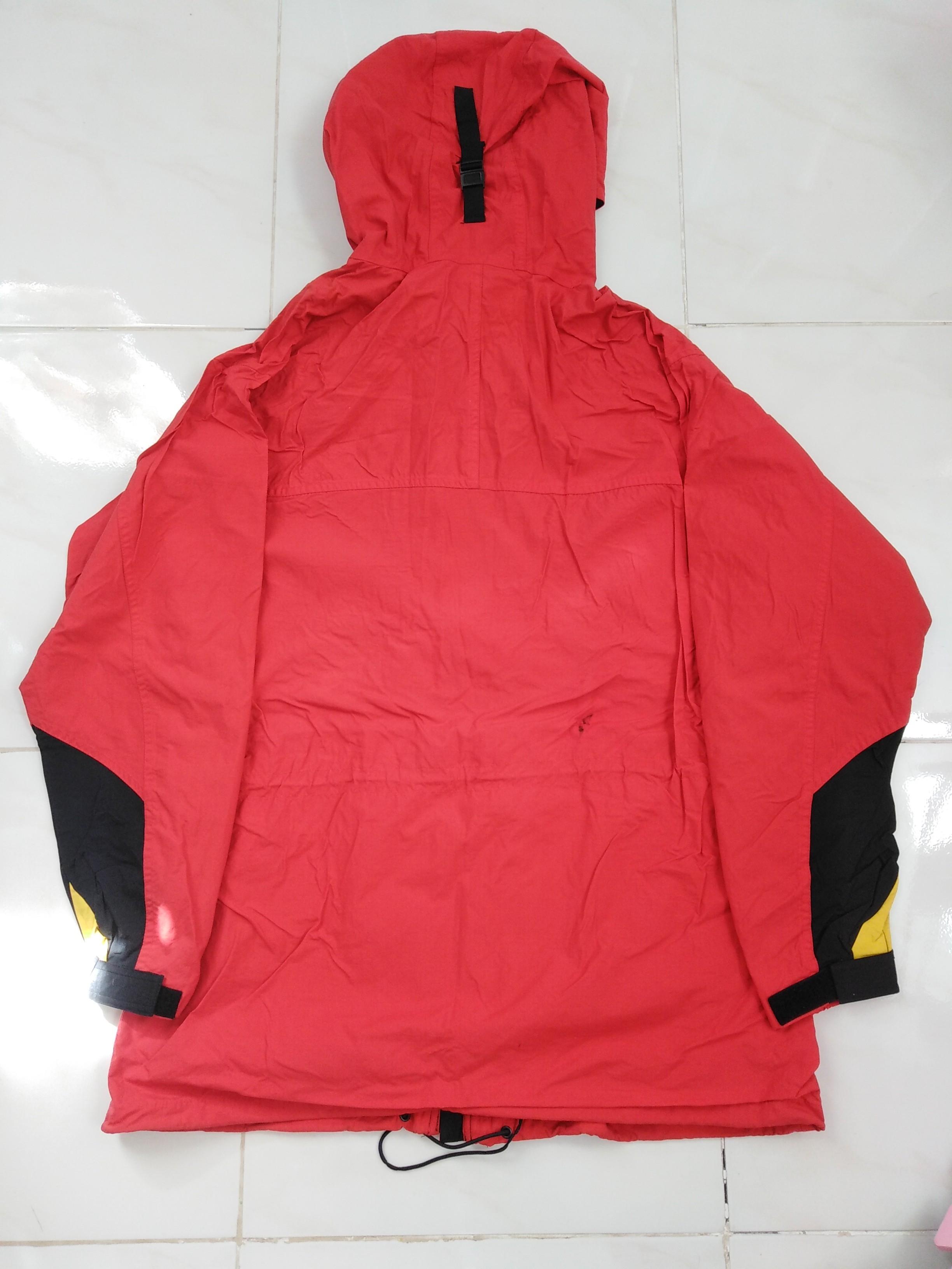 Vintage Marlboro Adventure Strom Jacket (Category: Coats, Jackets and Outerwear) located in Carmona. Submitted by seberstuff (Listing ID 265313354, Image 2). Description: Great condition 9/10 Gently used Size : Medium but fits Large Made in Taiwan Vintage 90's Flaws: black stain at the back portion, waist elastic rubber, stretched out. considering 25+ yrs old Free shipping LBC Branch pick up only door to door add 100.