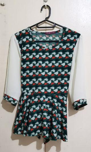 Green Geometric Pattern Top with Ribbon