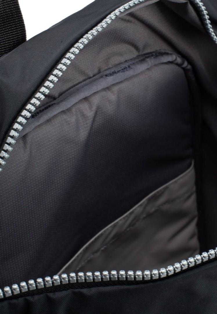 crumpler zircon backpack