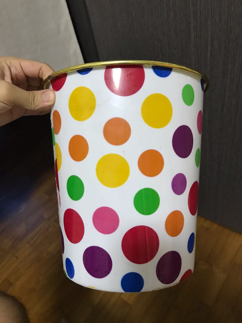 Daiso Bin, Furniture & Home Living, Cleaning & Homecare Supplies, Waste