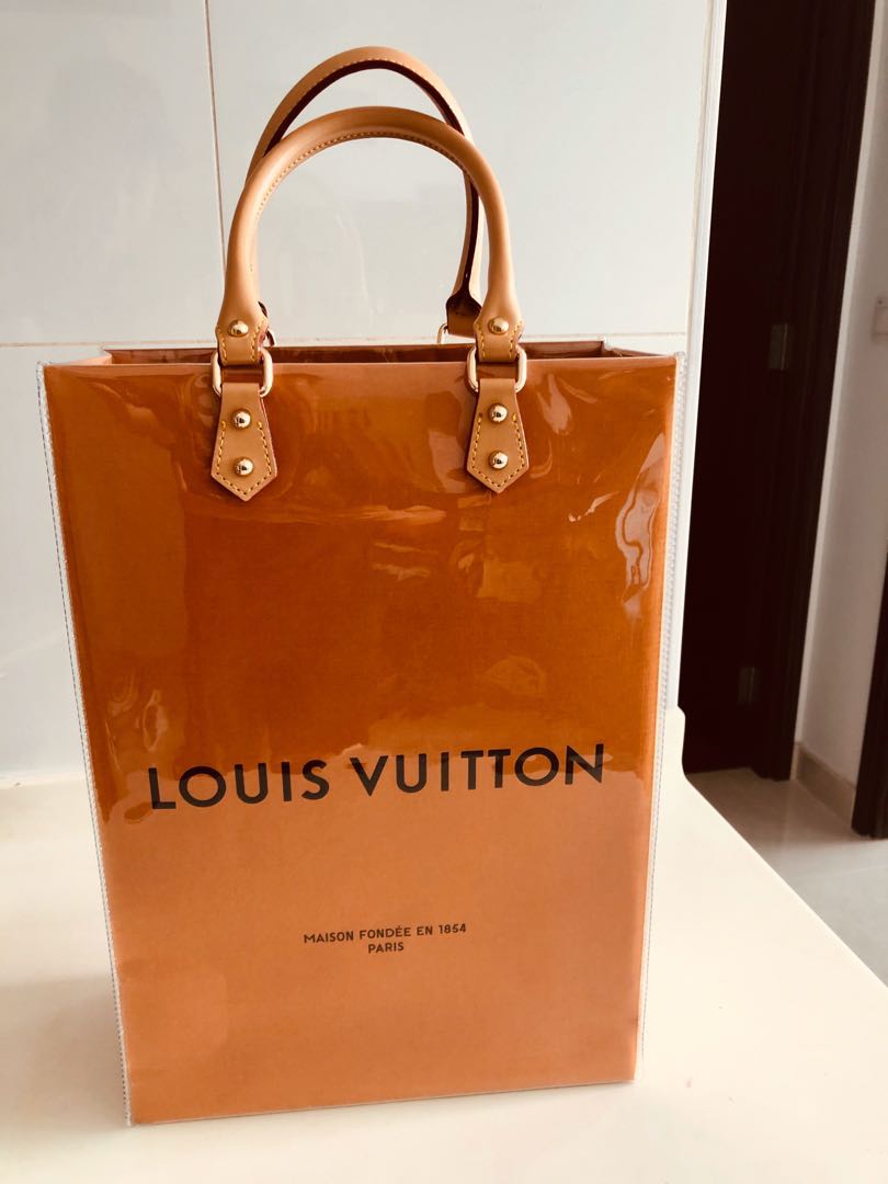 Louis Vuitton Paper Bag to Handbag DYI, handbag, Louis Vuitton, Louis  Vuitton Paper Bag to Handbag DYI, By Lady Panda