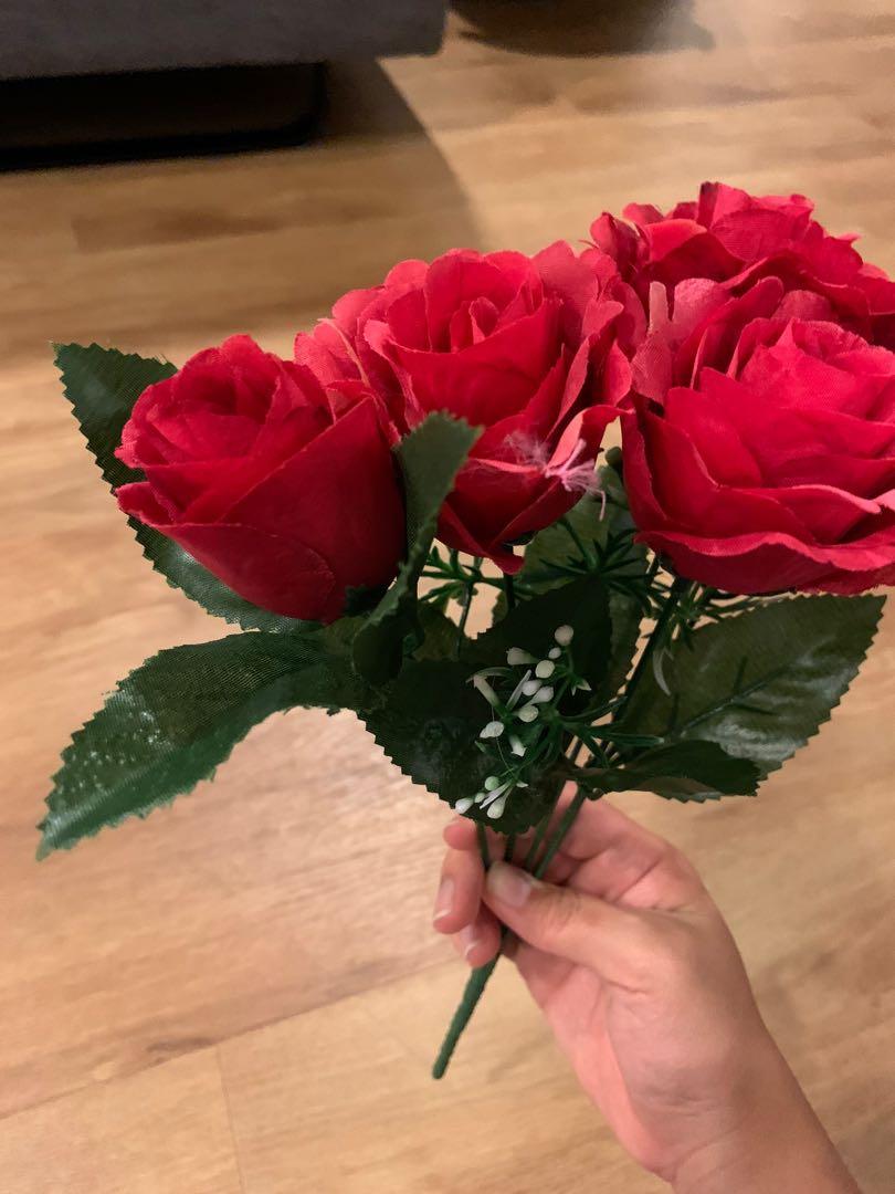 Fake Red Rose Flower Bouquet Design Craft Others On Carousell