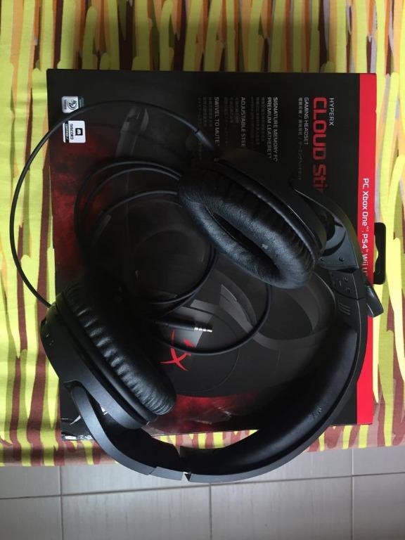 hyperx cloud stinger (Category: Headphones & Headsets) located in Temerloh. Submitted by ikmalhakim95 (Listing ID 265548716, Image 2). Description: hyperx cloud stinger for sale wts because not gonna play game anymore condition 8/10 get all original item in the box same as new.
