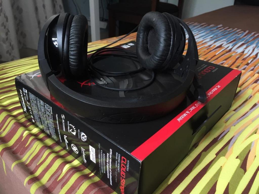 hyperx cloud stinger (Category: Headphones & Headsets) located in Temerloh. Submitted by ikmalhakim95 (Listing ID 265548716, Image 1). Description: hyperx cloud stinger for sale wts because not gonna play game anymore condition 8/10 get all original item in the box same as new.
