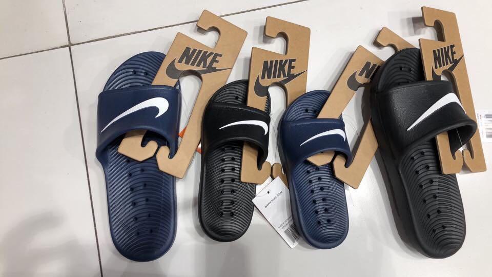 mens navy blue nike slides